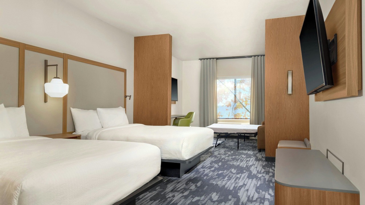 Photo of Bedroom in I-435 West KC-KS