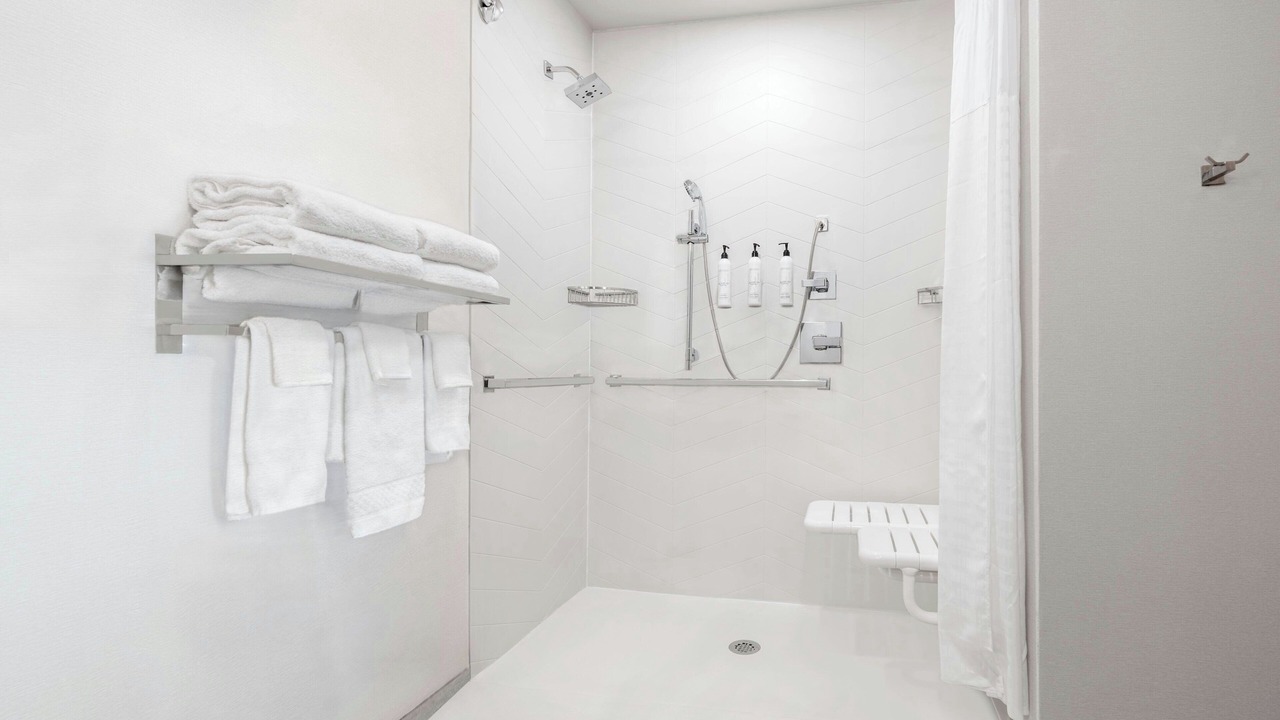 Photo of Bathroom in I-435 West KC-KS