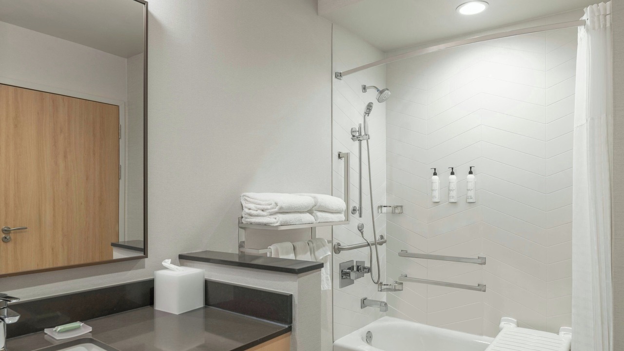 Photo of Bathroom in I-435 West KC-KS