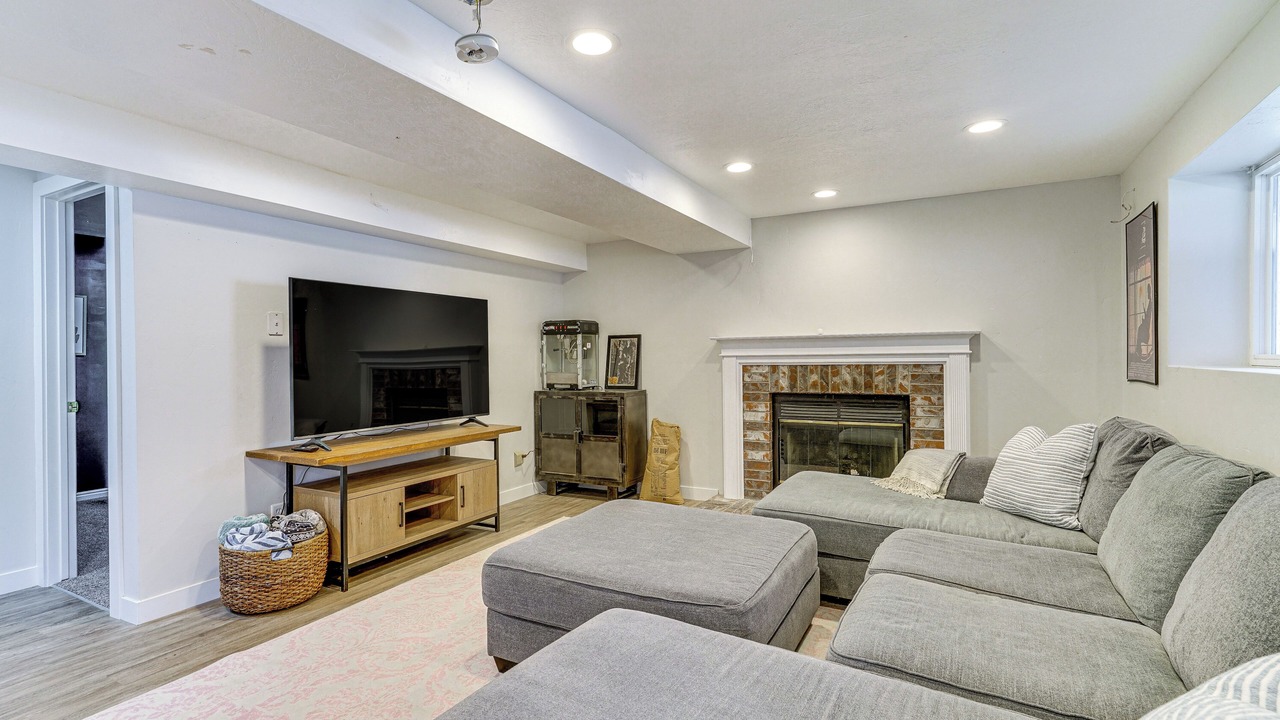 Photo of Livingroom in Centerville