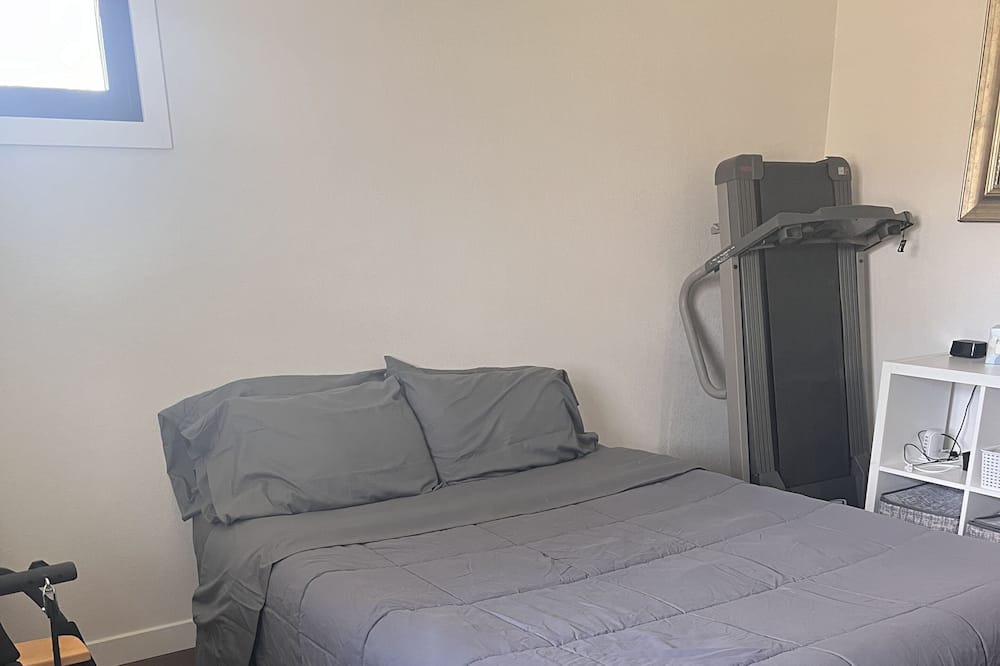 Photo of Bedroom in Bel-air Heights