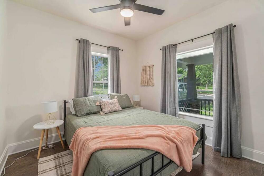 Photo of Bedroom in Grandview