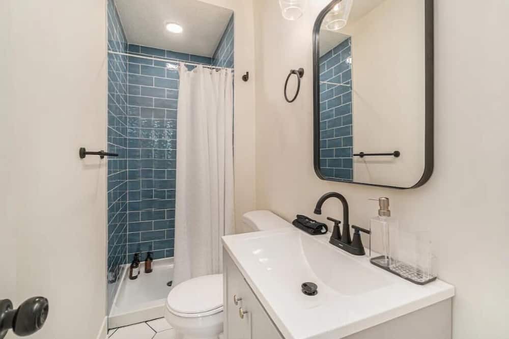 Photo of Bathroom in Grandview