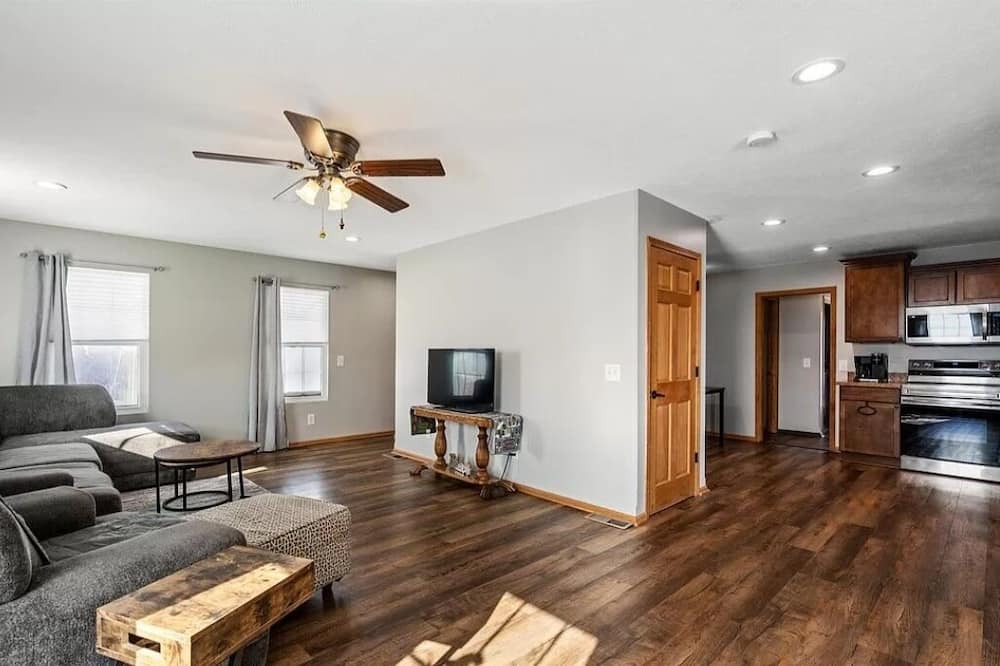 Photo of Livingroom in Cass County