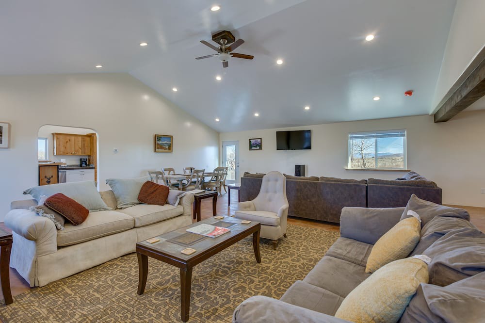 Photo of Livingroom in Antonito