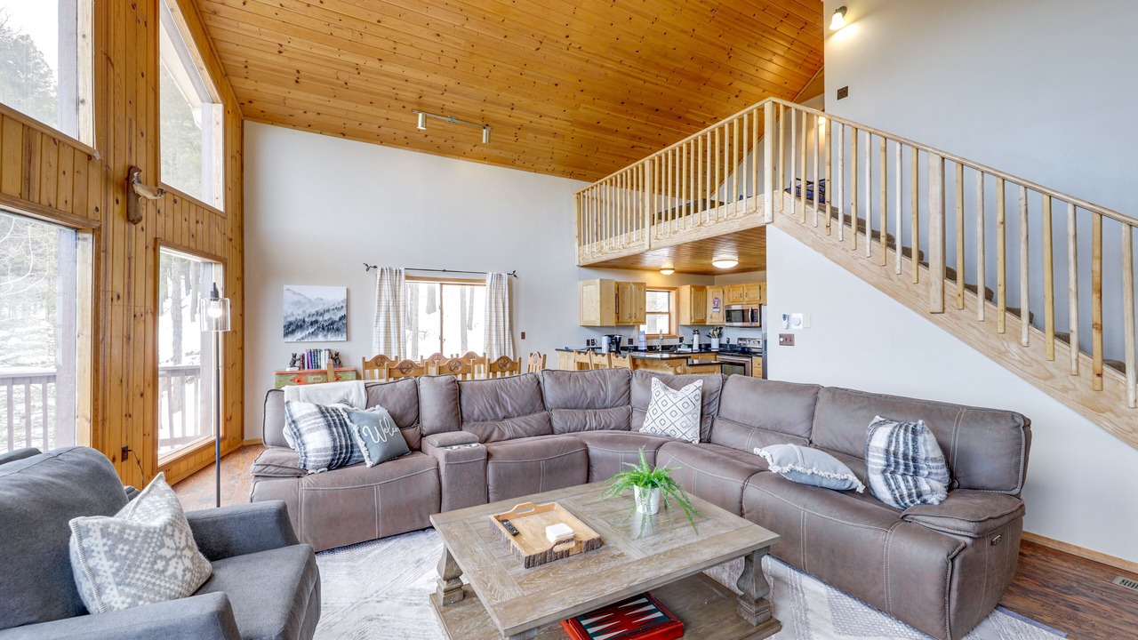 Photo of Livingroom in Angel Fire