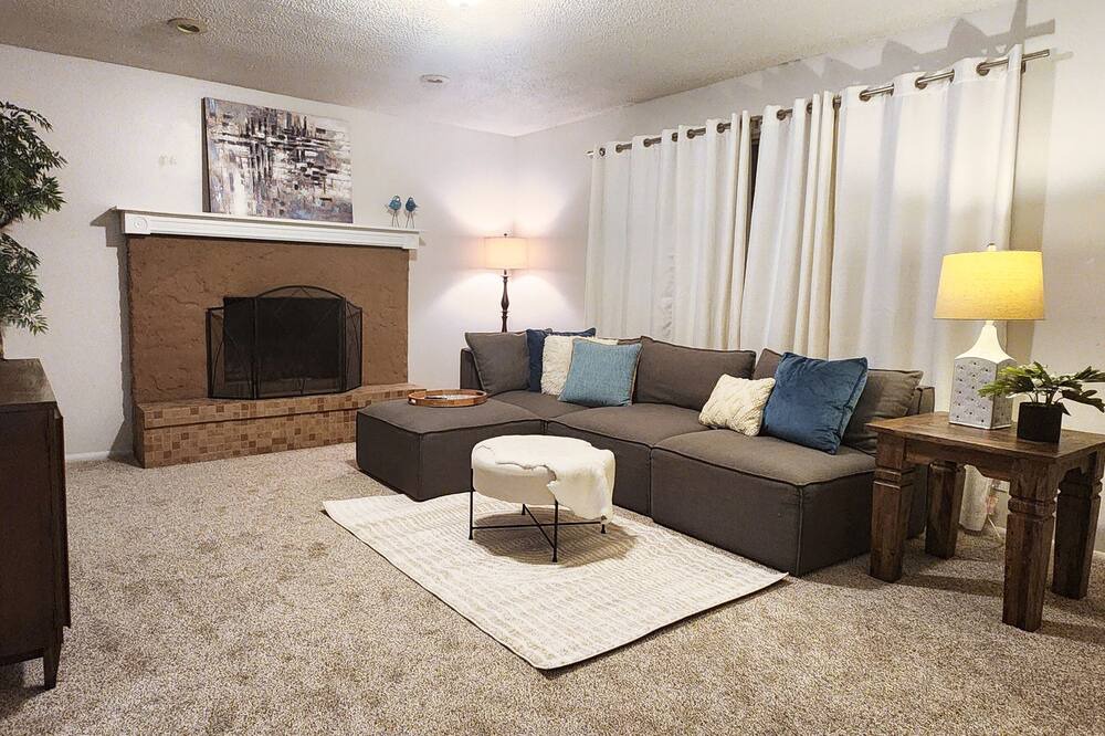 Photo of Livingroom in Vernal