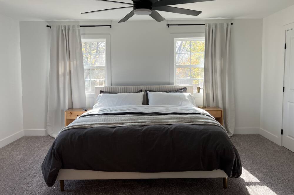 Photo of Bedroom in Pittsburg