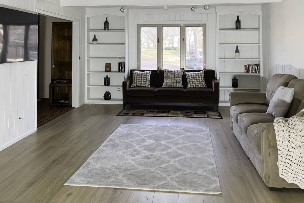 Photo of Livingroom in Overland Park