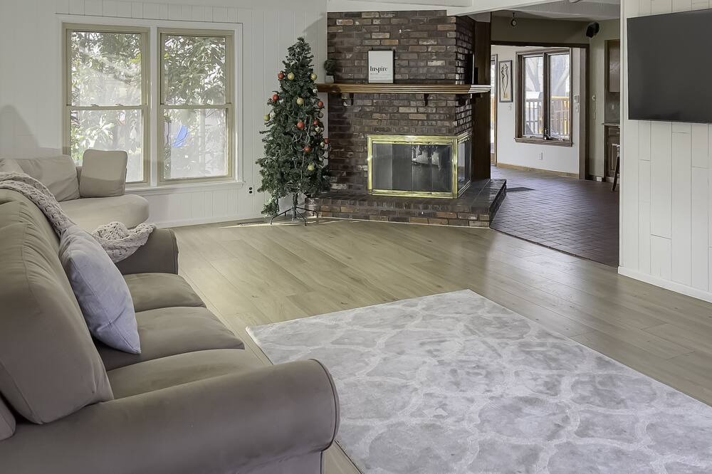 Photo of Livingroom in Overland Park