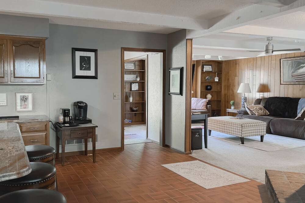 Photo of Livingroom in Overland Park