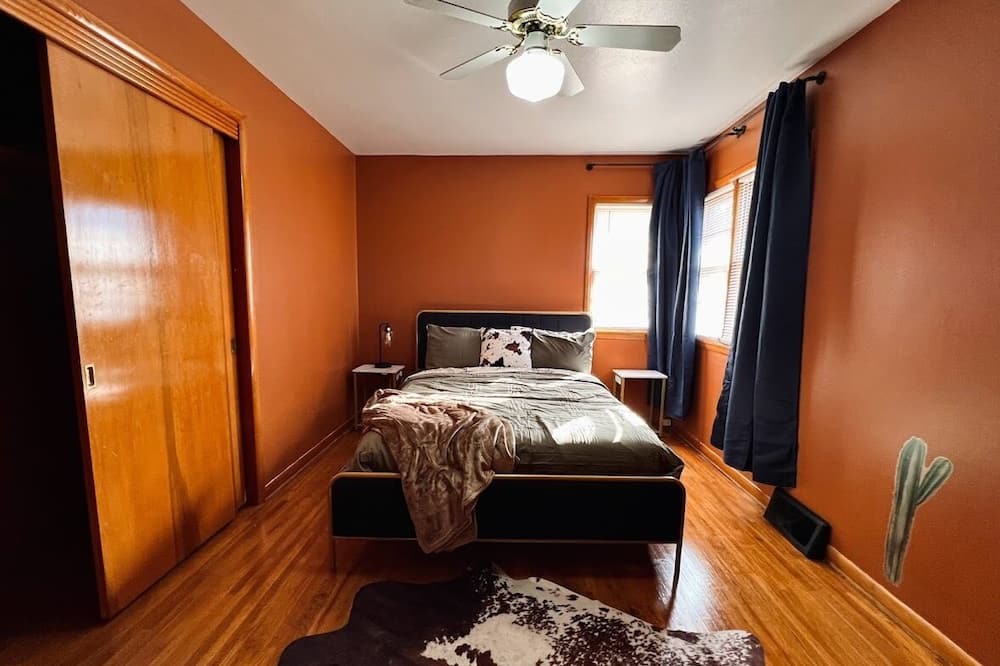 Photo of Bedroom in Dodge City