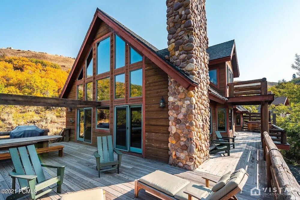 Photo of Outdoor in Aerie