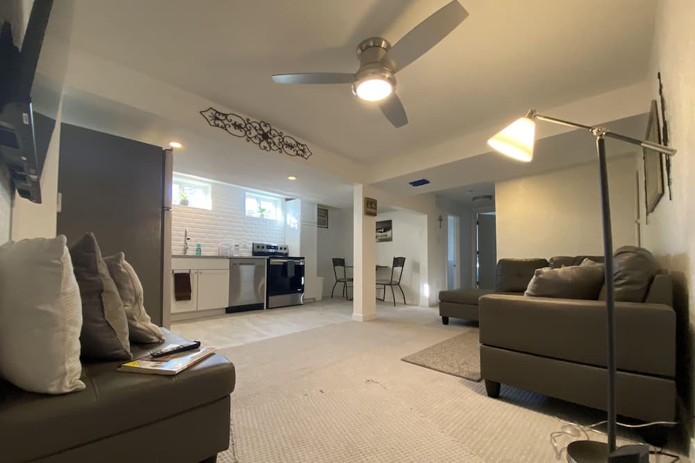 Photo of Livingroom in Derby
