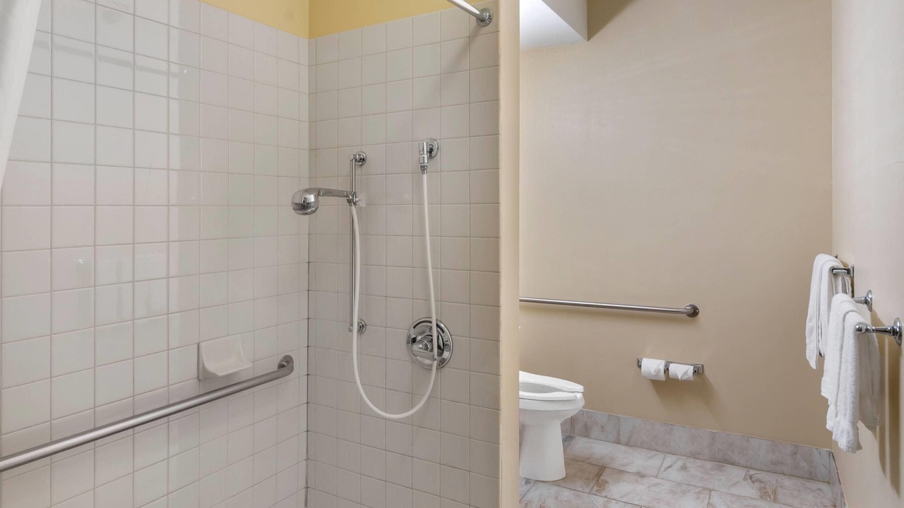 Photo of Bedroom in Overland Park