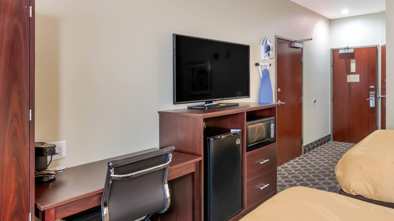 Photo of Bedroom in Overland Park