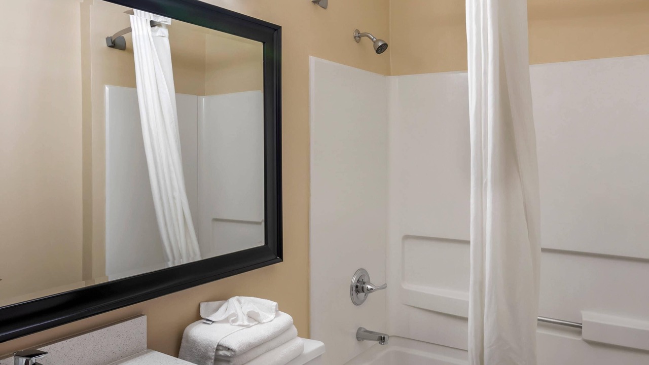 Photo of Bedroom in Overland Park