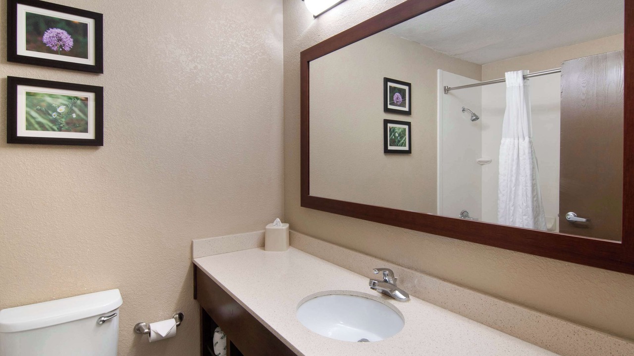 Photo of Bedroom in Junction City