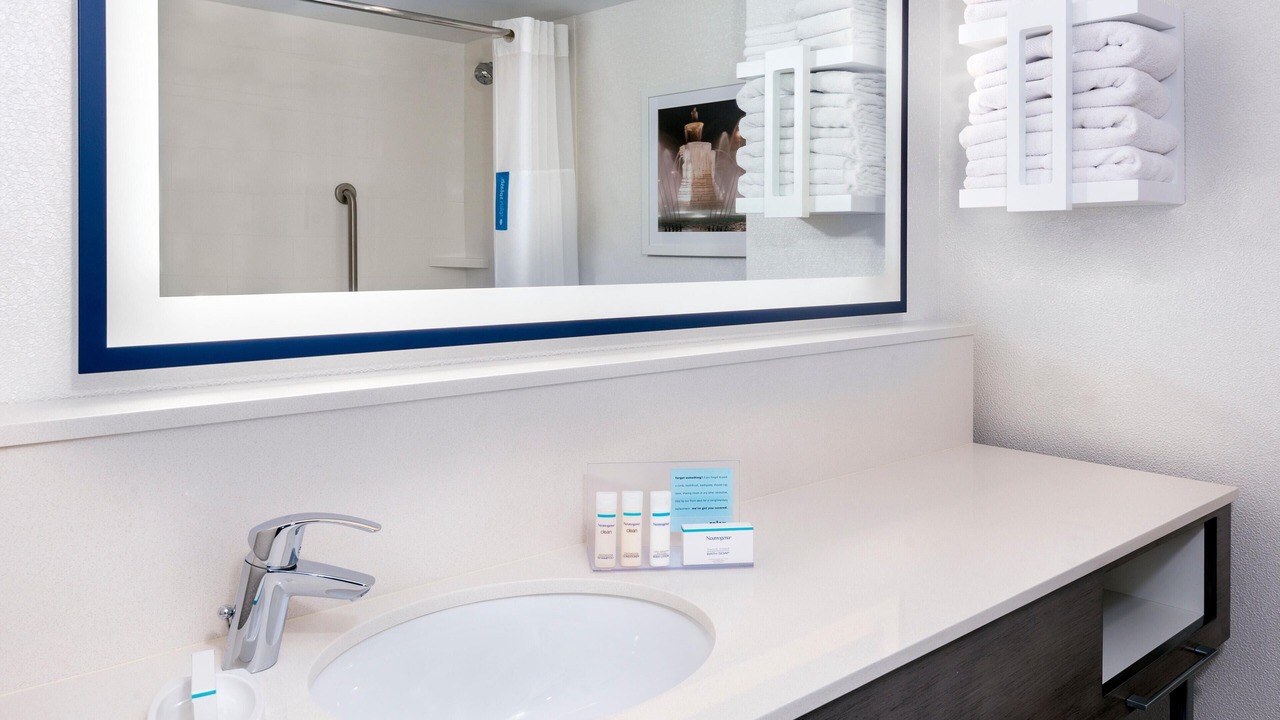 Photo of Bathroom in Country Club Plaza Area