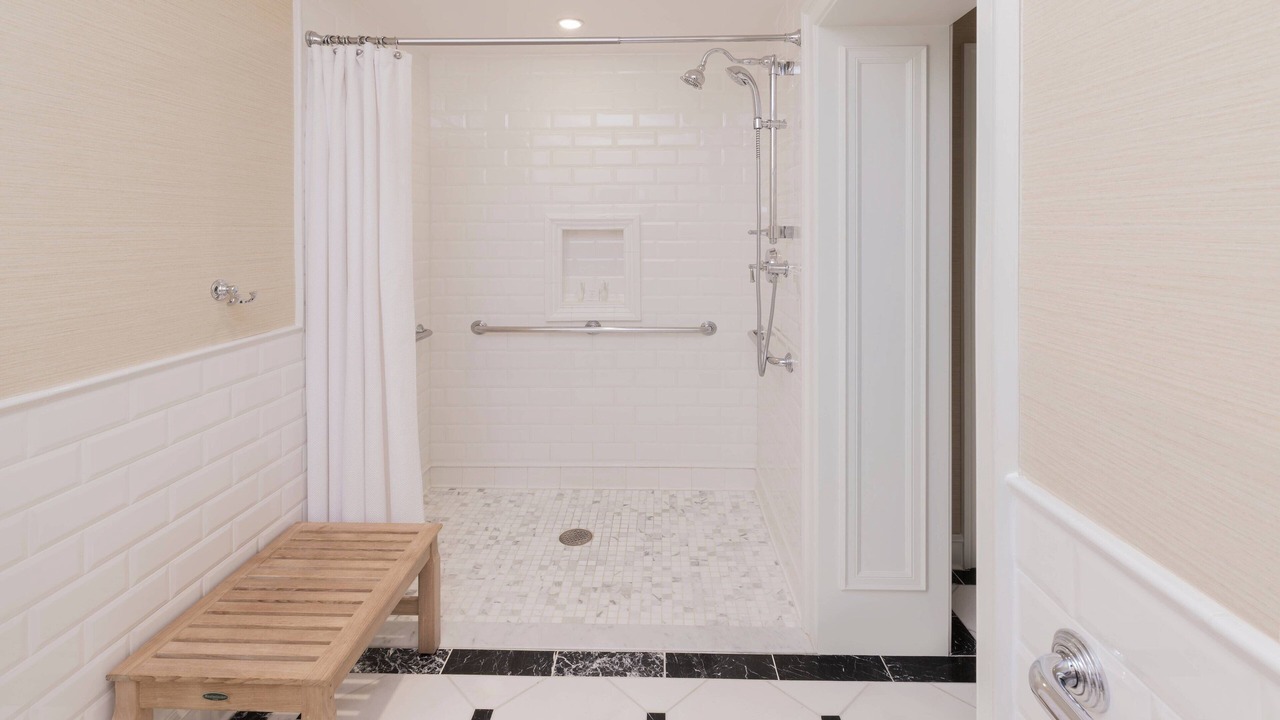 Photo of Bedroom in Country Club Plaza Area