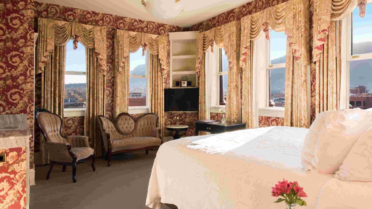 Photo of Bedroom in Central Boulder