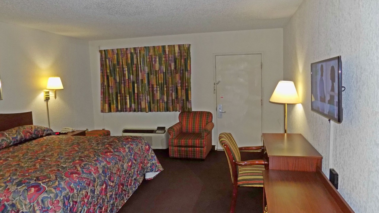 Photo of Bedroom in Pauline