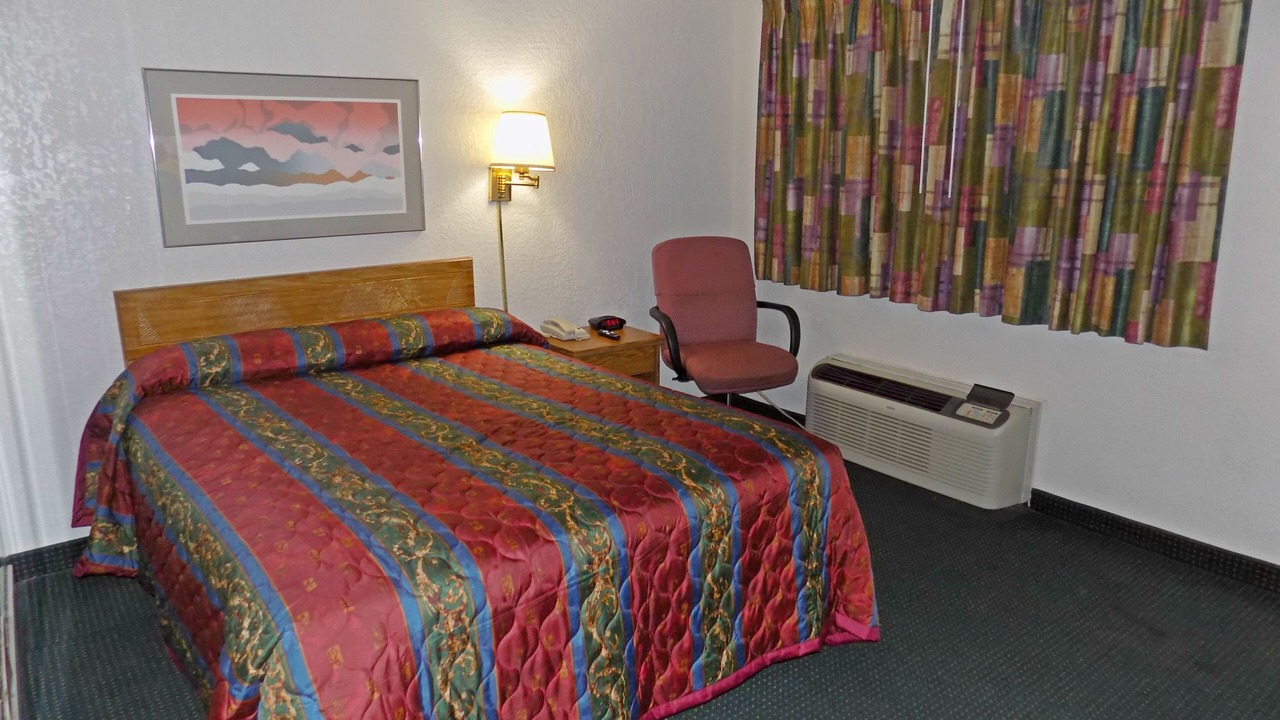 Photo of Bedroom in Pauline