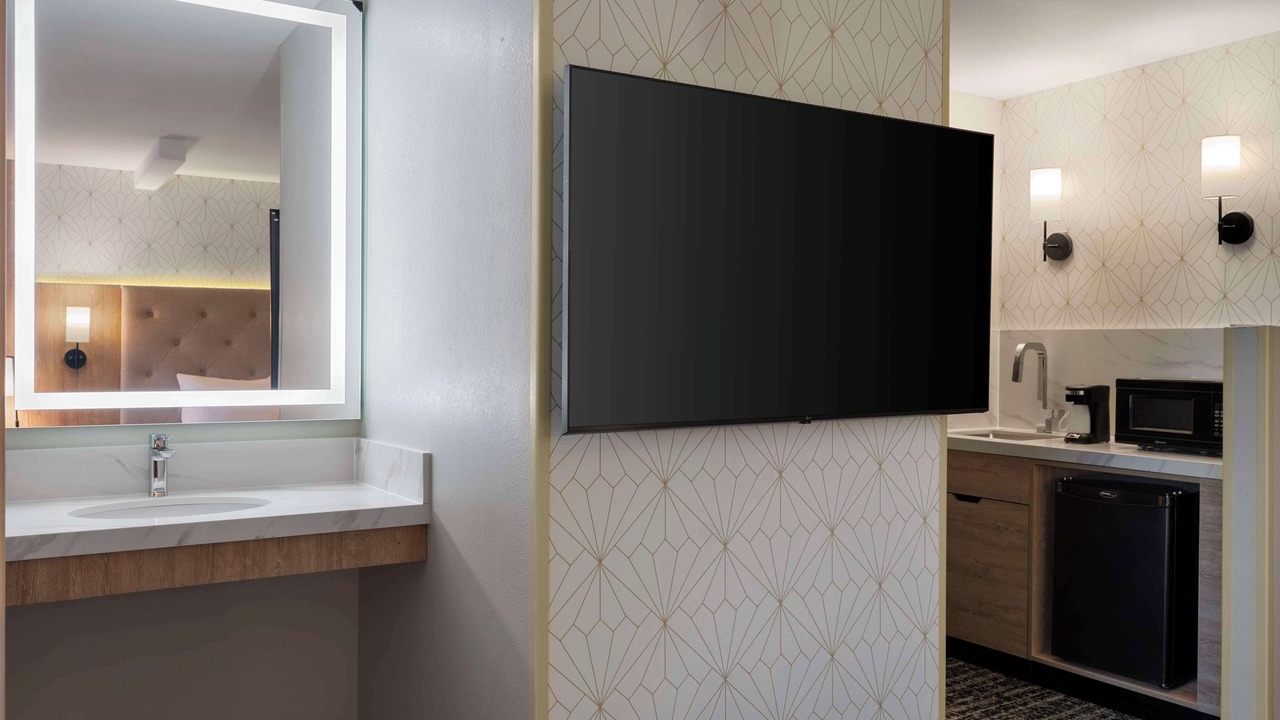 Photo of Bedroom in Overland Park