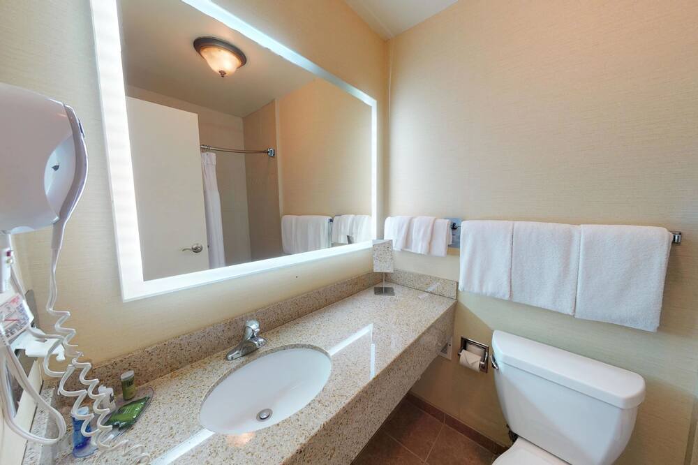 Photo of Bathroom in Lenexa