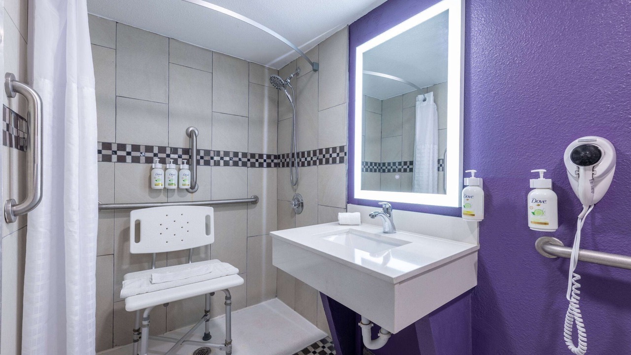 Photo of Bathroom in Lenexa