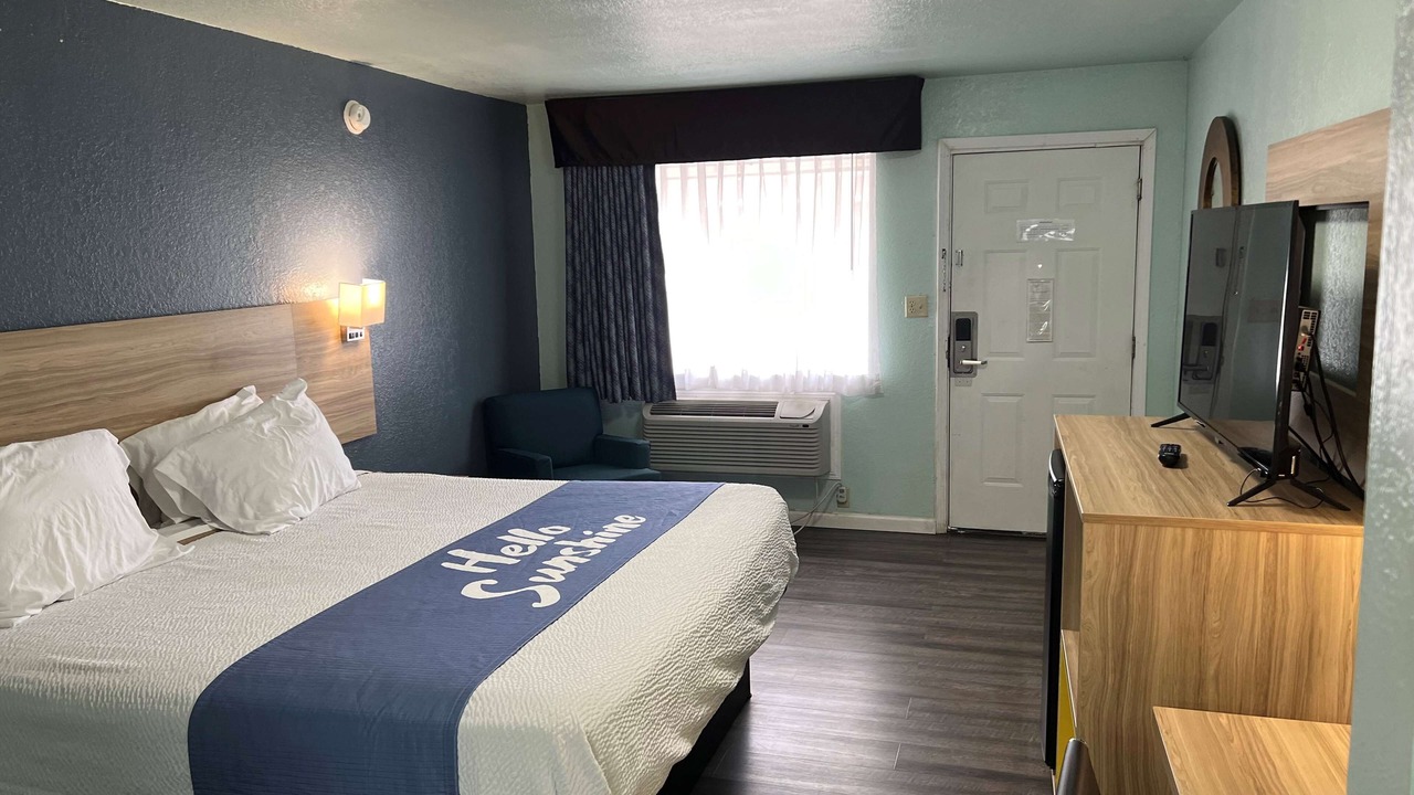 Photo of Bedroom in Pratt