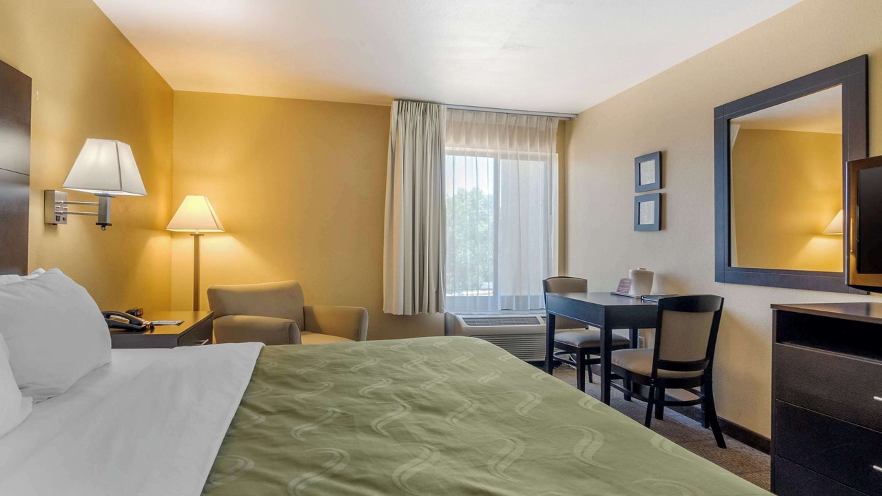 Photo of Bedroom in Lenexa