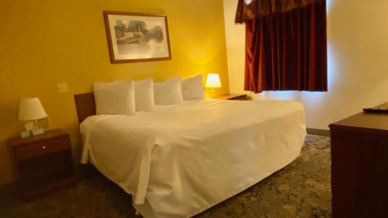 Photo of Bedroom in Salina