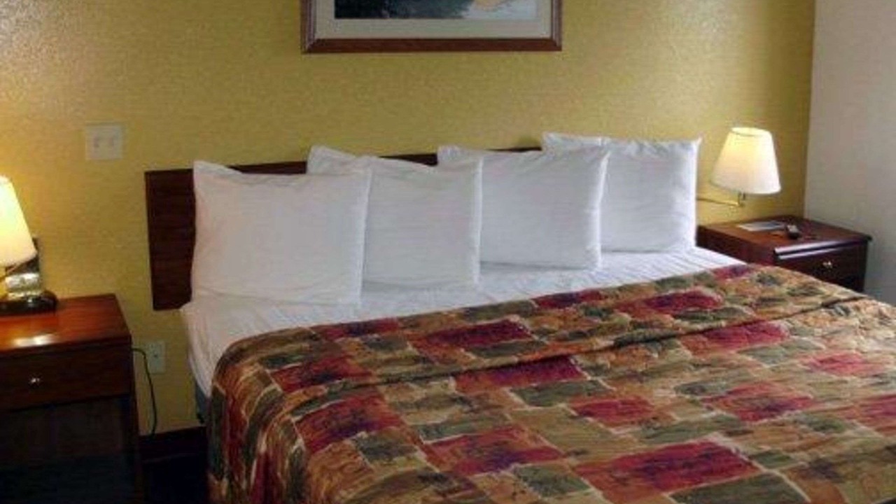Photo of Bedroom in Salina