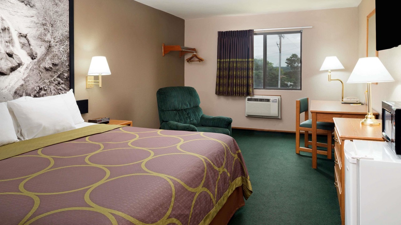 Photo of Bedroom in South Central Omaha