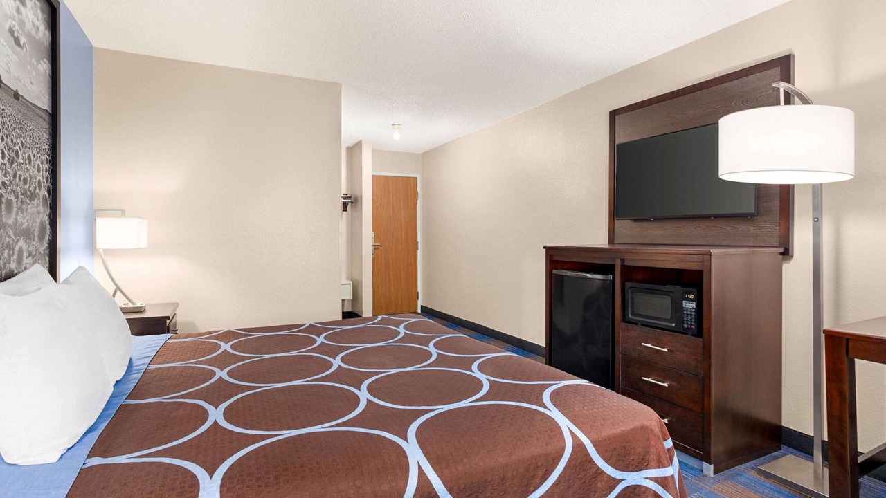 Photo of Bedroom in Lenexa