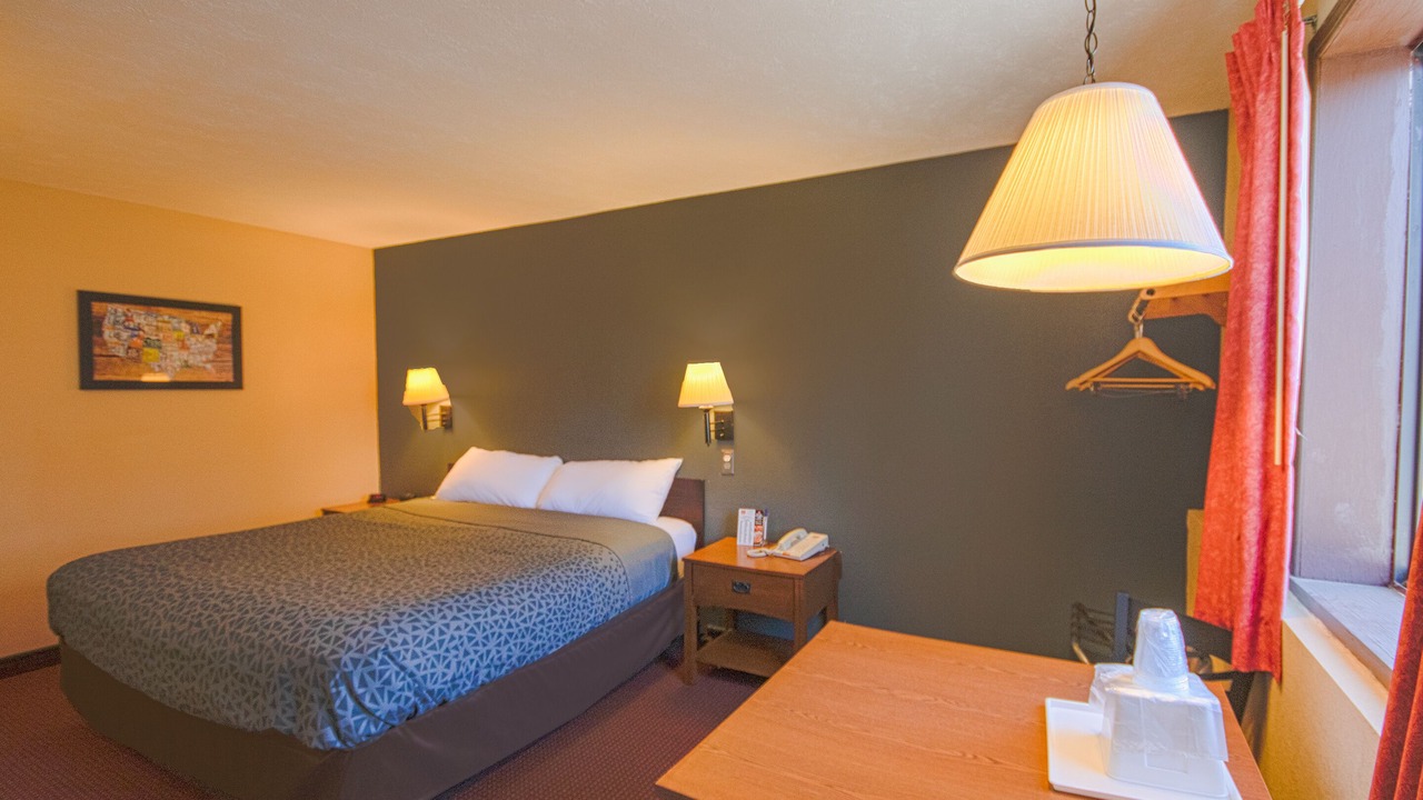 Photo of Bedroom in Grandview Plaza