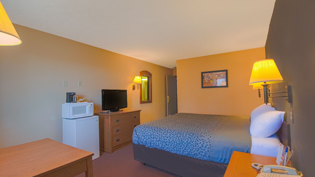 Photo of Bedroom in Grandview Plaza