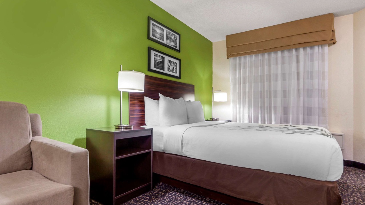 Photo of Bedroom in East Omaha