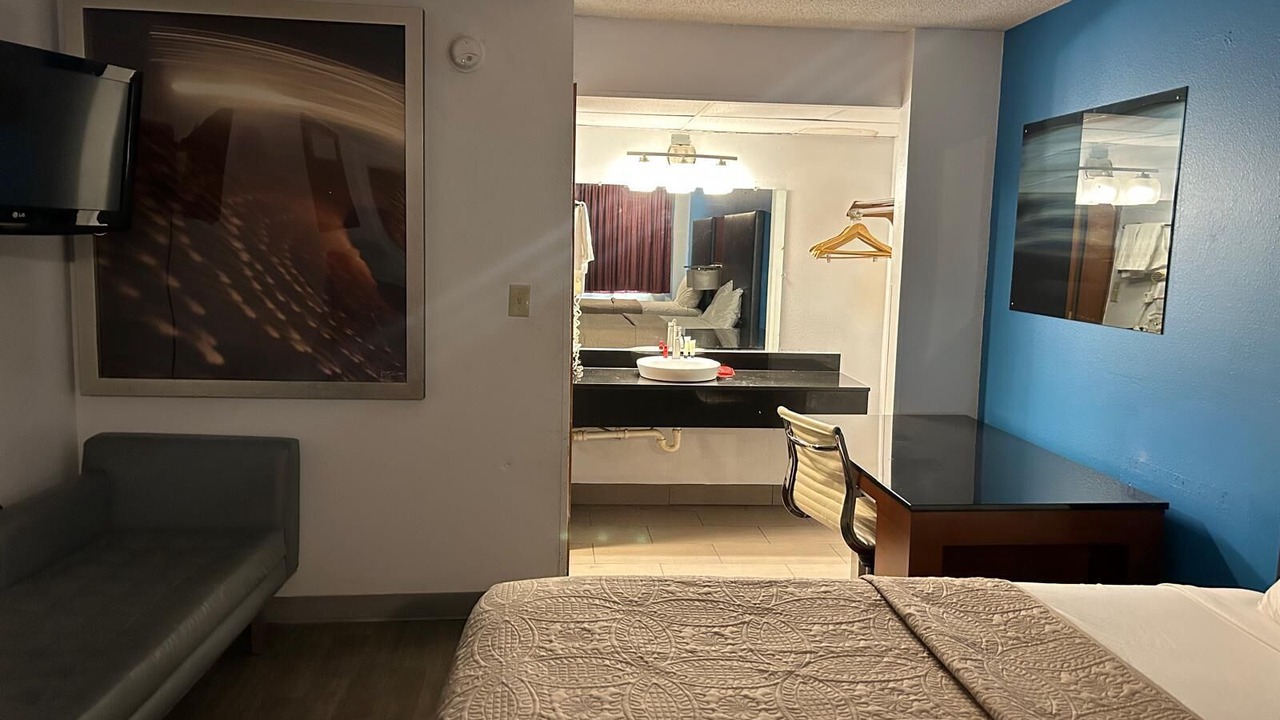 Photo of Bedroom in Salina