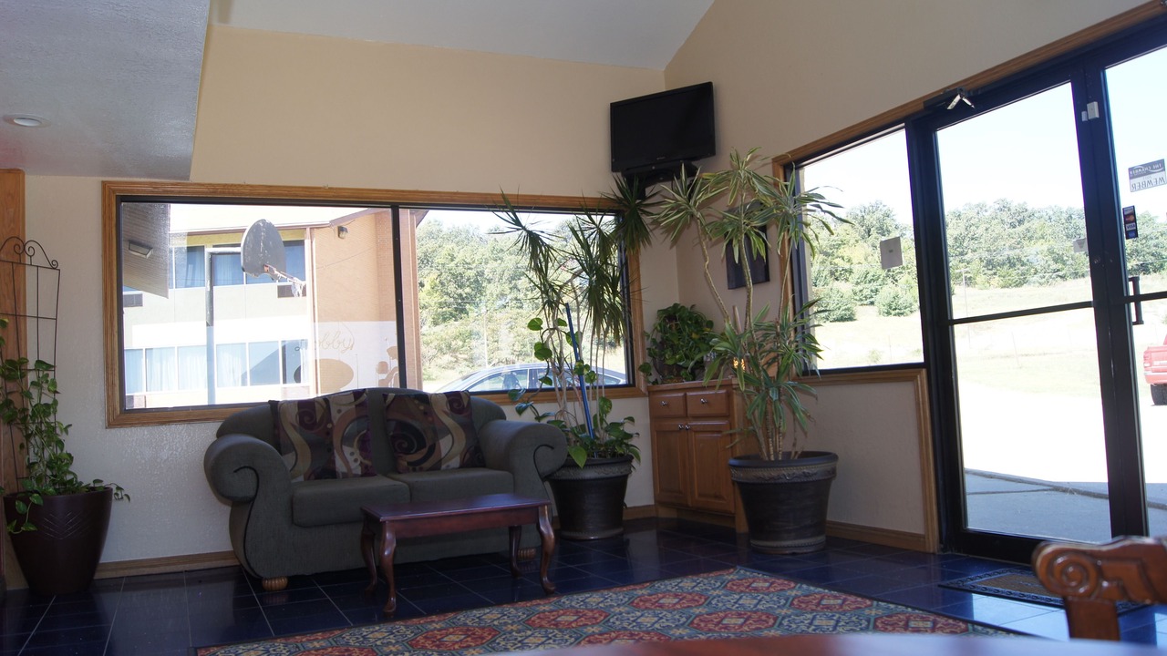 Photo of Livingroom in McAlester