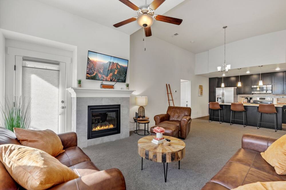 Photo of Livingroom in Centerra