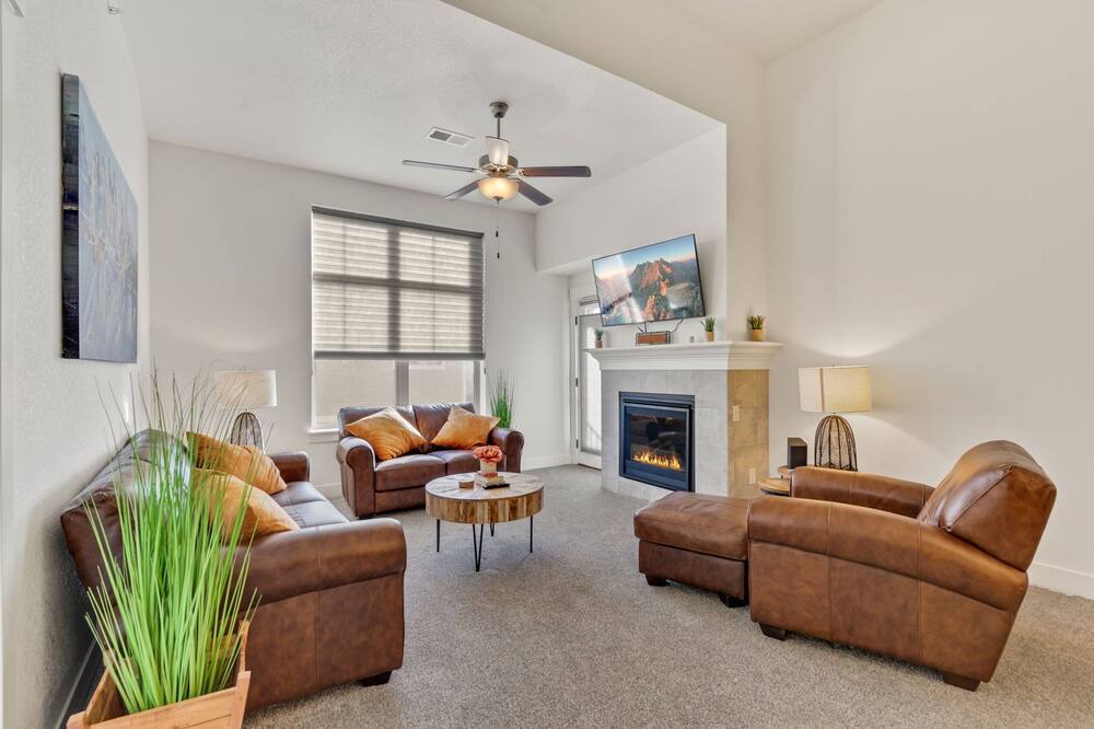 Photo of Livingroom in Centerra