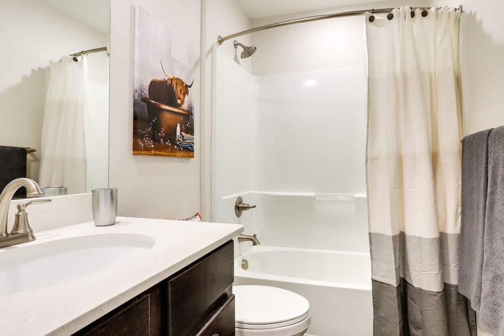 Photo of Bathroom in Evans