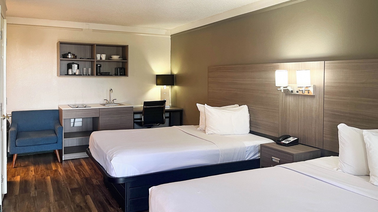 Photo of Bedroom in Aurora