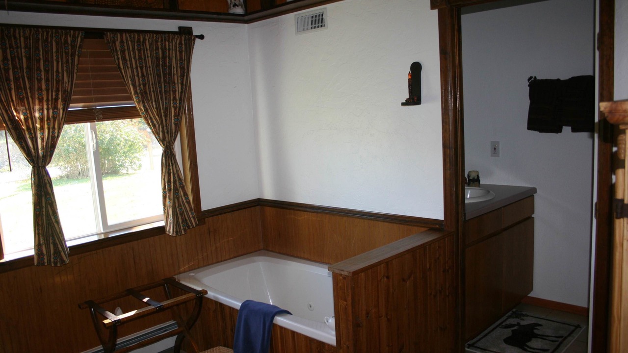 Photo of Bathroom in Palisade