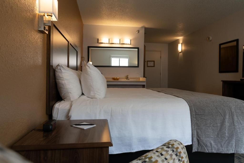 Photo of Bedroom in Saratoga