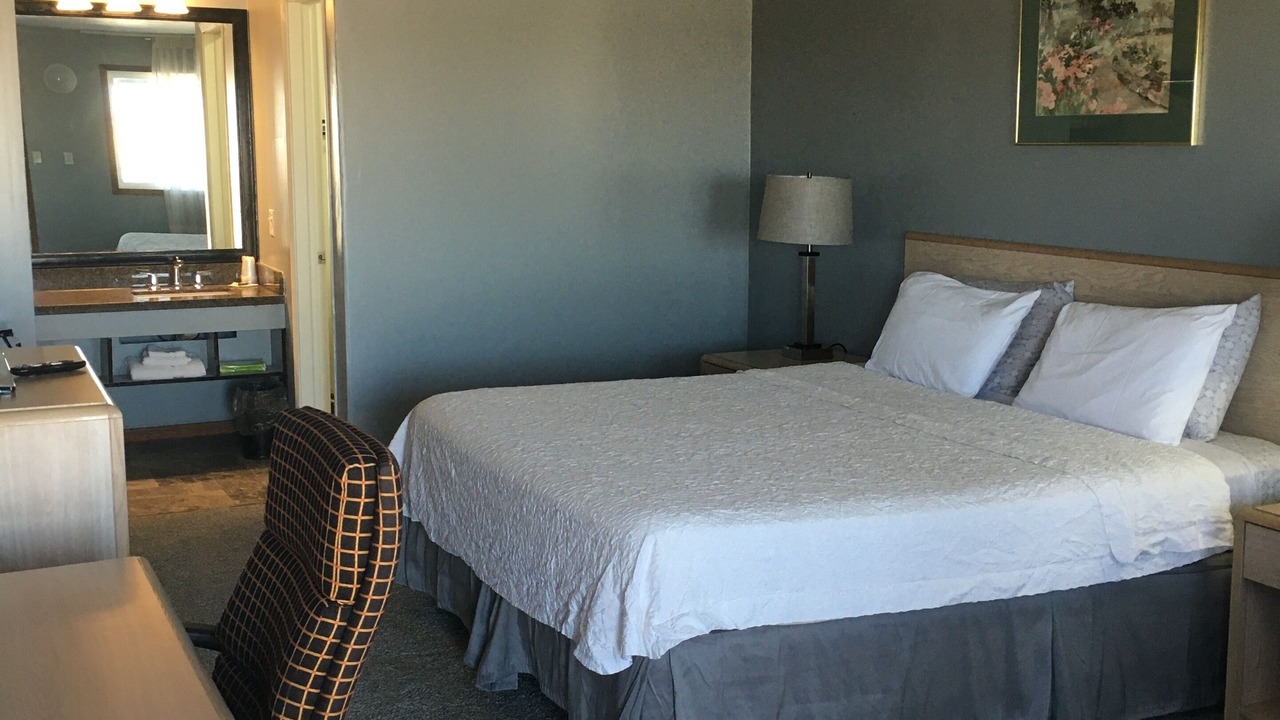 Photo of Bedroom in Lindsborg