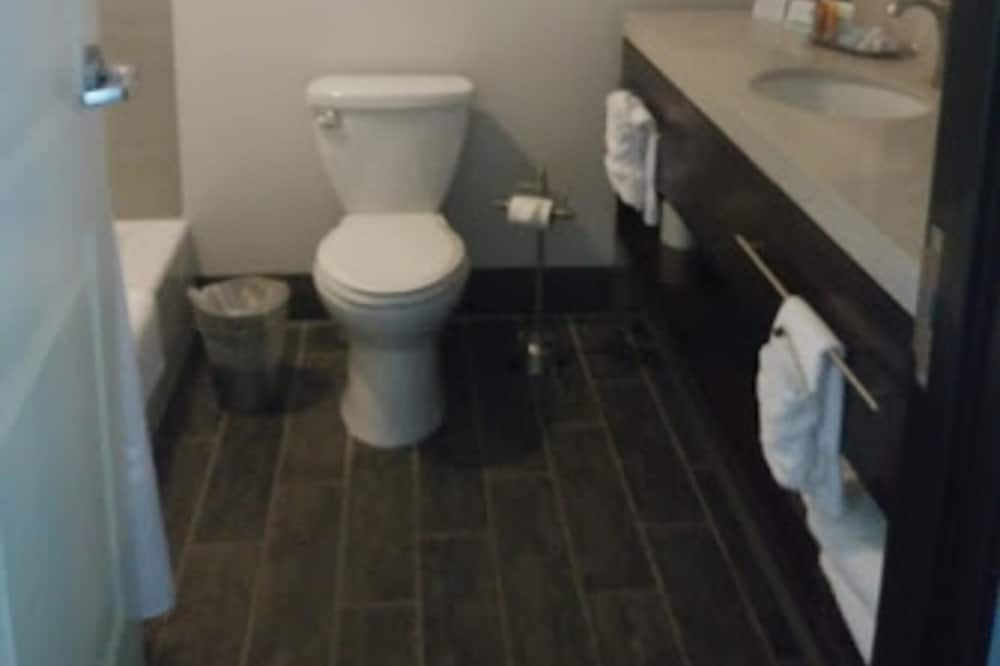 Photo of Bathroom in Garden City