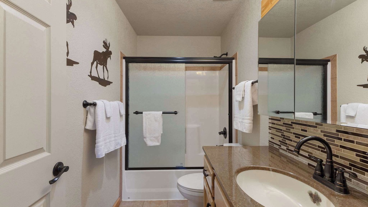 Photo of Bathroom in Black Hawk